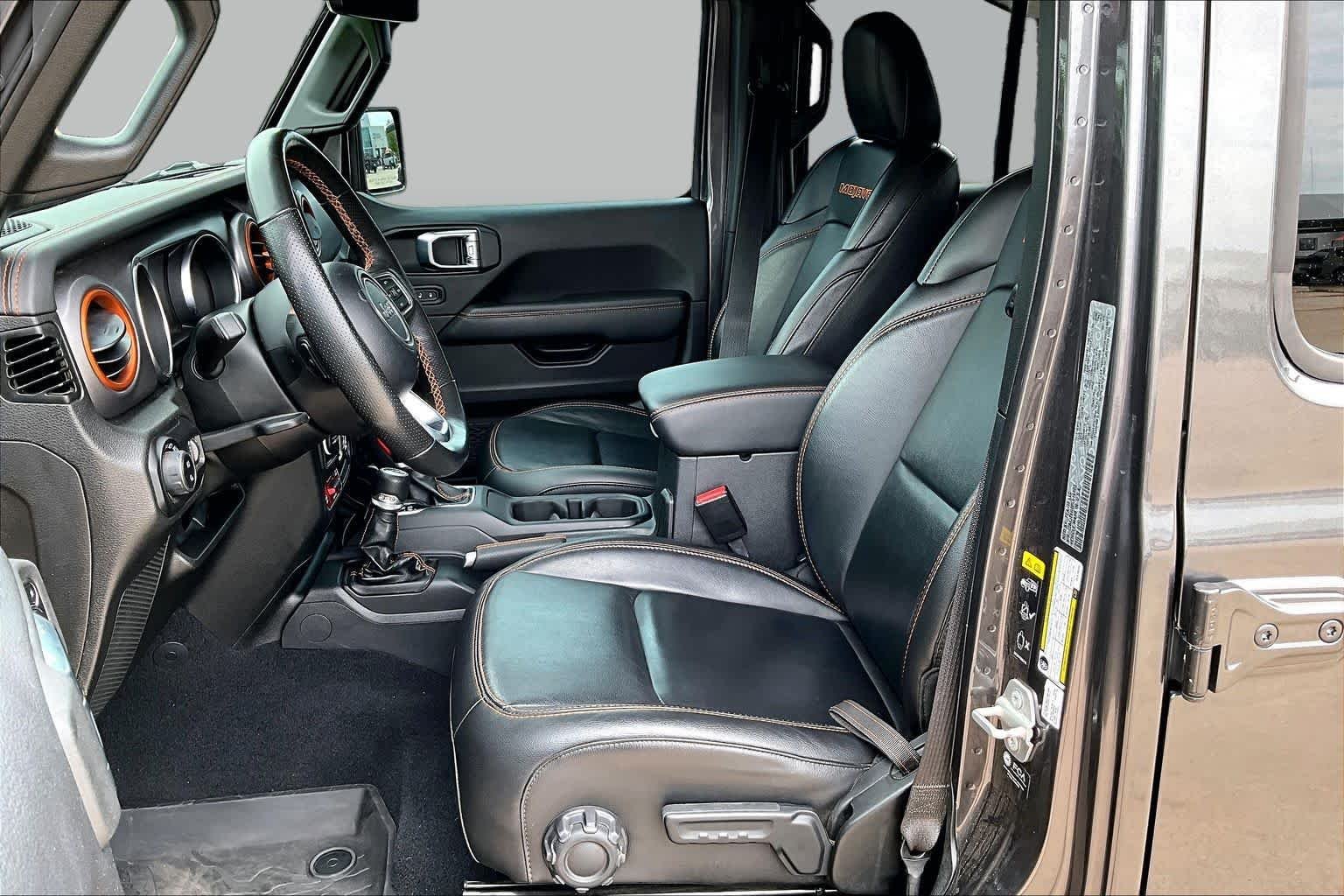 Used 2023 Granite Crystal Metallic Clearcoat Jeep Mojave image 8