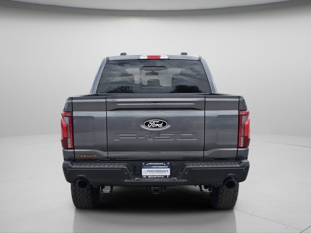 New 2026 Carbonized Gray Metallic Ford Tremor image 25