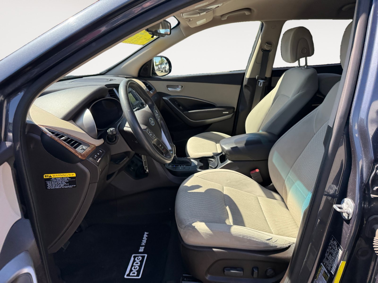 Used 2016 Night Sky Pearl Hyundai SE image 10