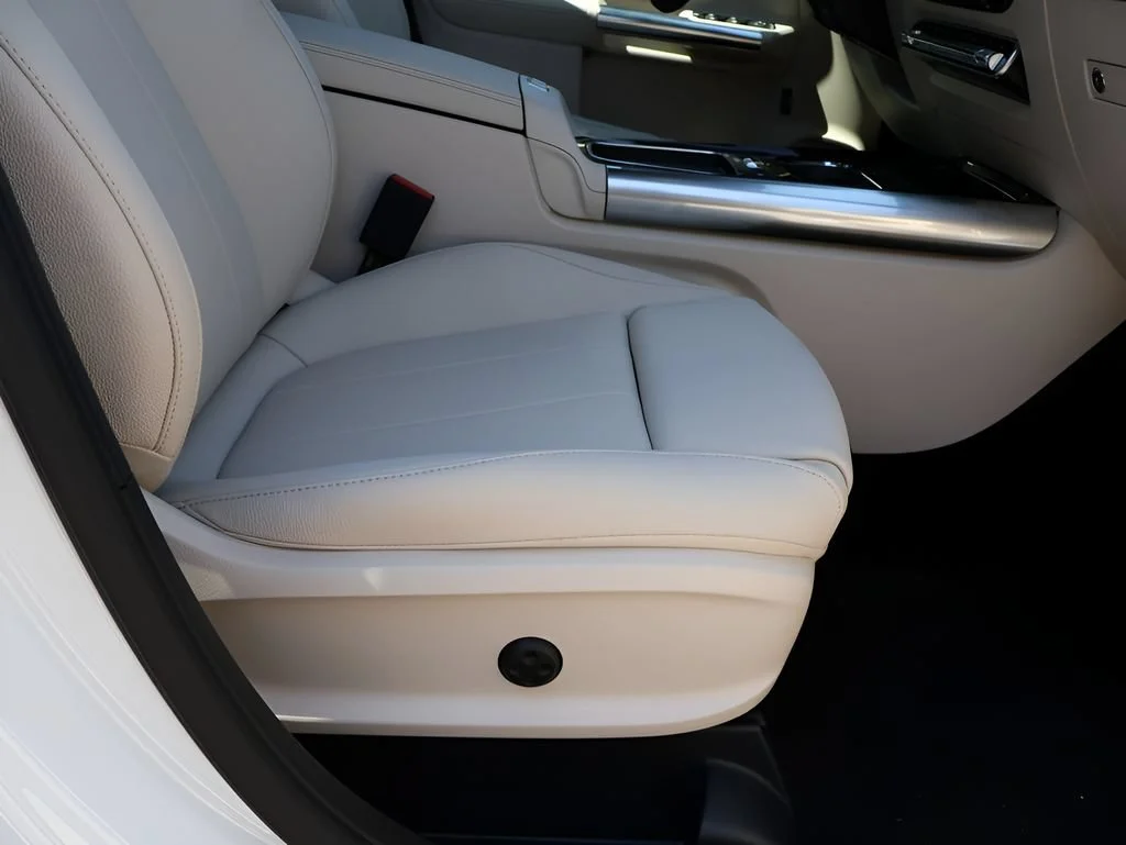 New 2026 Polar White Mercedes-Benz GLA 250 image 49
