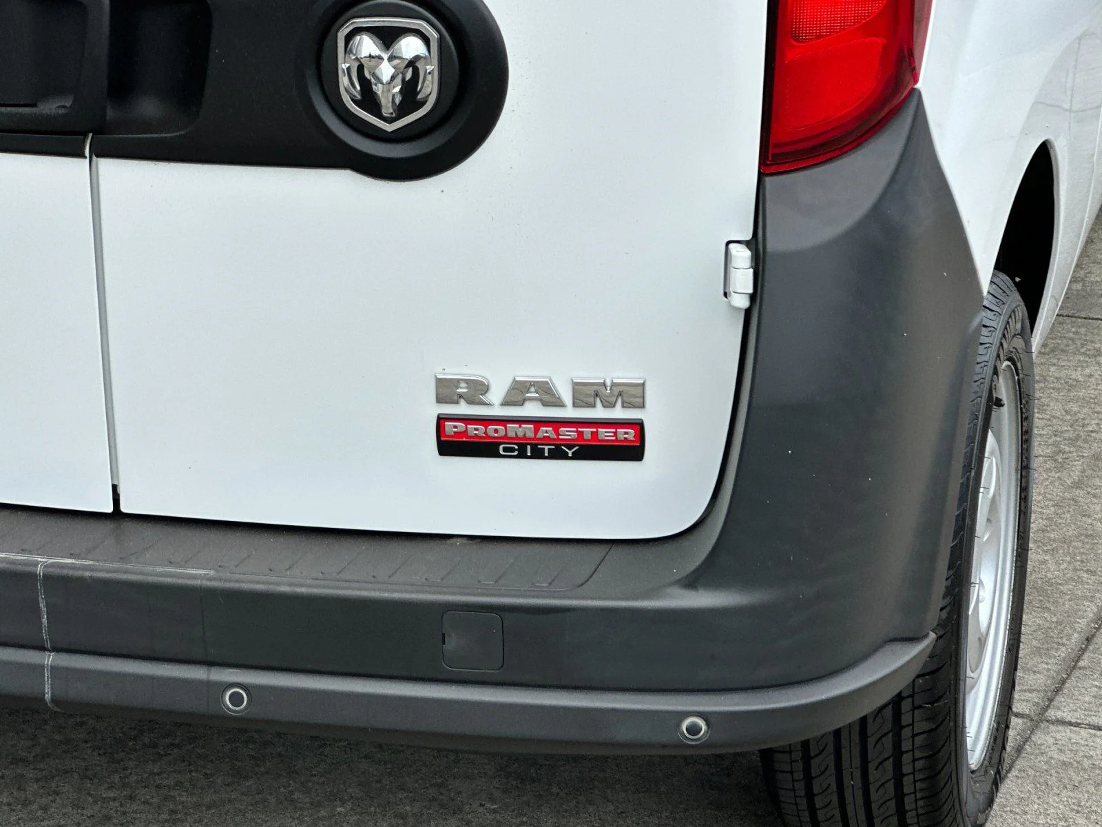 Used 2017 Bright White Ram Tradesman image 26