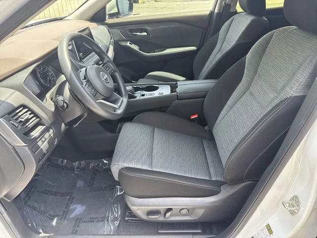 Used 2023 White Nissan SV image 14
