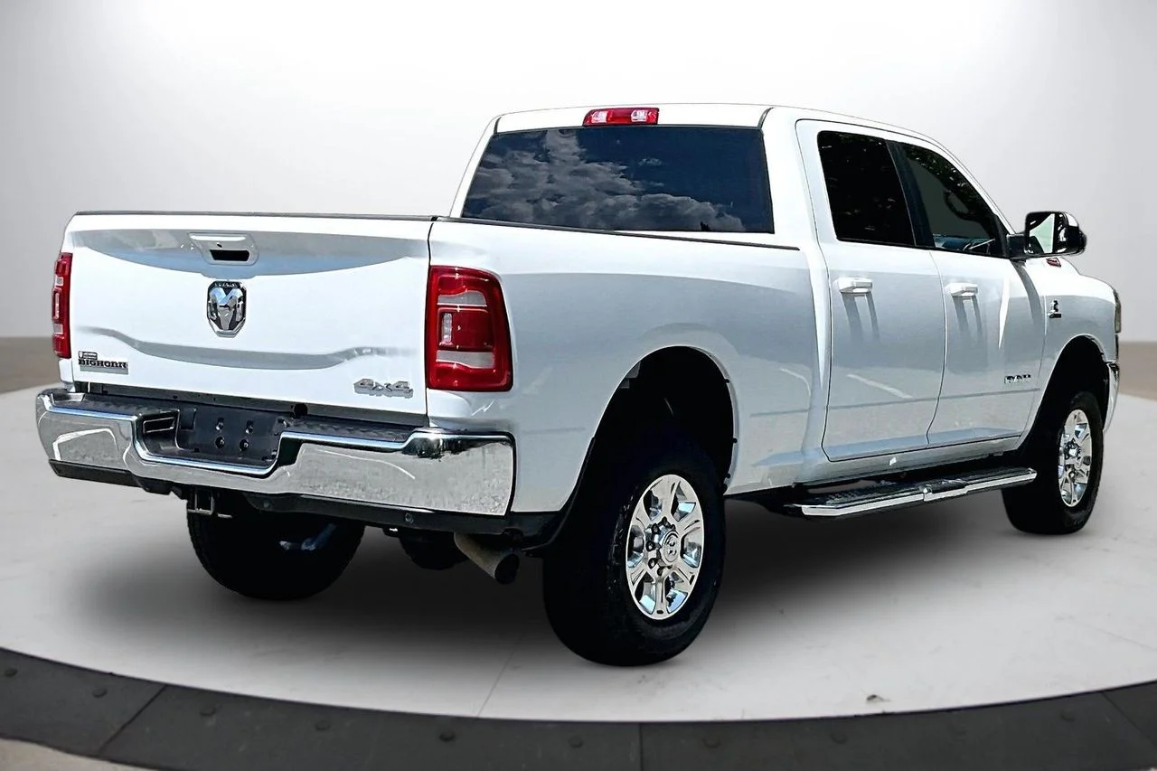 Used 2022 White Ram Big Horn image 9