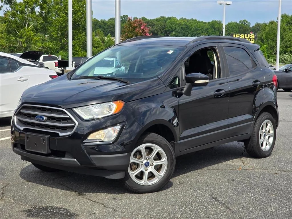 Used 2020 Black Ford SE image 2