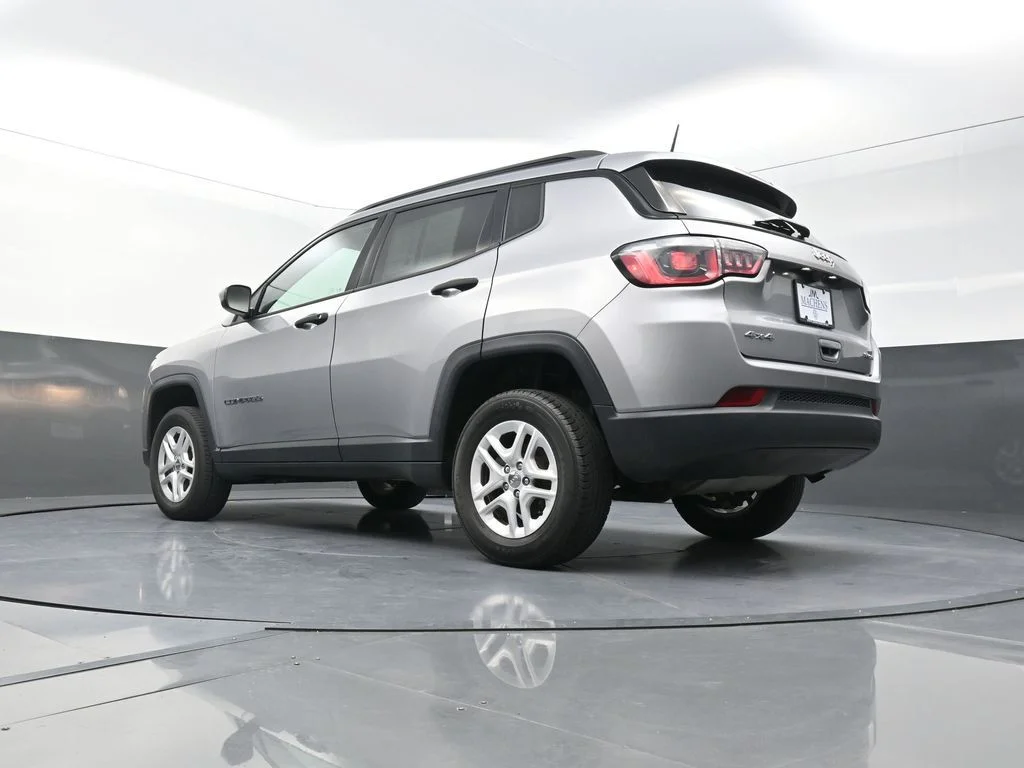 Used 2018 Silver Jeep Sport image 25