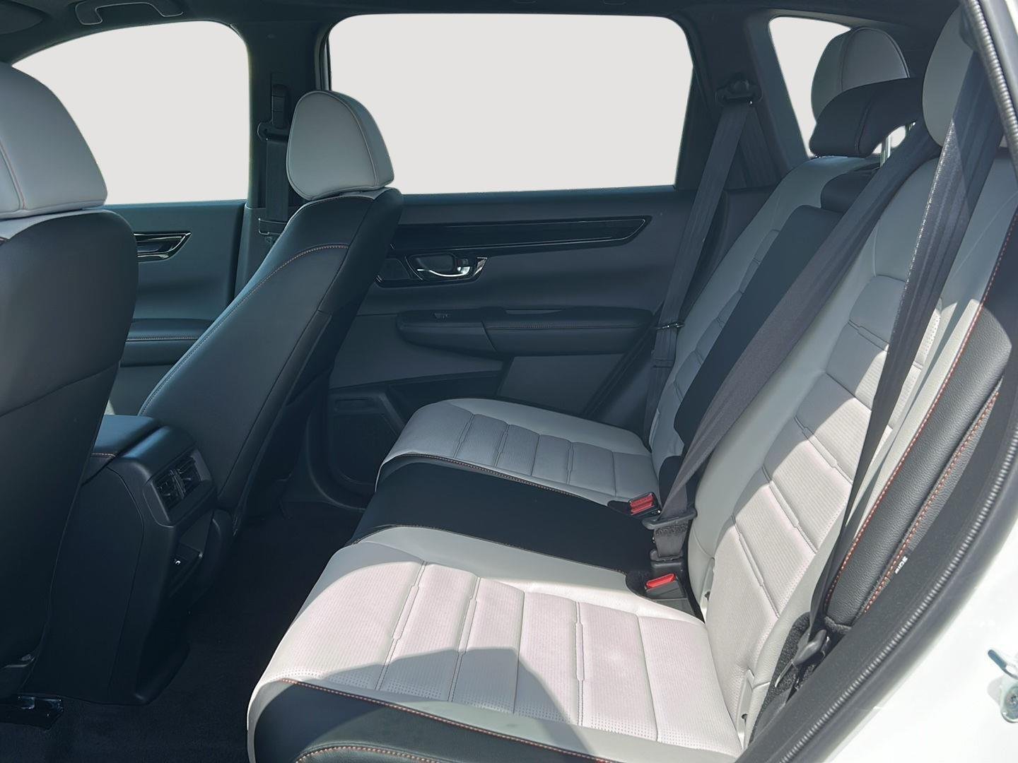 New 2026 Platinum White Pearl Honda Sport Touring image 17