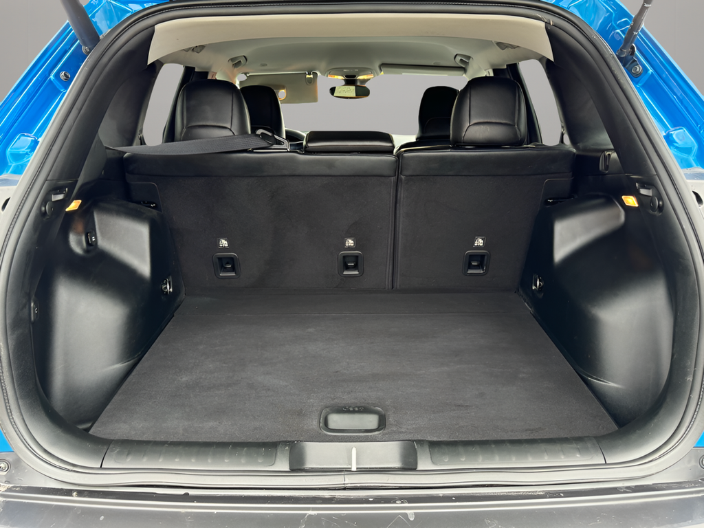 Certified Used 2022 Blue Jeep Latitude Lux image 27
