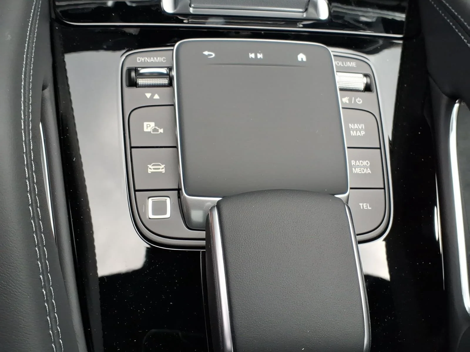New 2026 MANUFAKTUR Alpine Grey Mercedes-Benz AMG® GLE 53 image 35