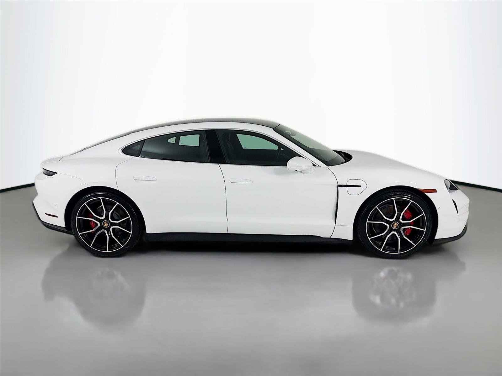 Used 2024 Carrara White Metallic Porsche 4S image 30