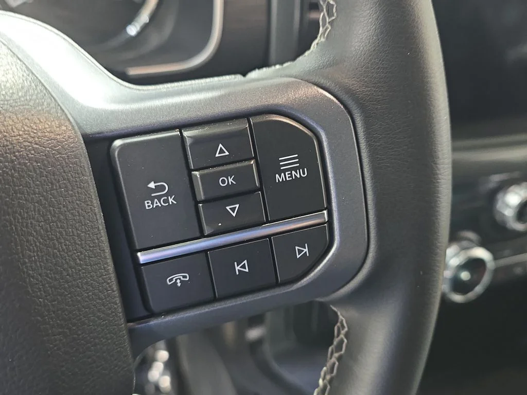Used 2023 Avalanche Ford XLT image 19