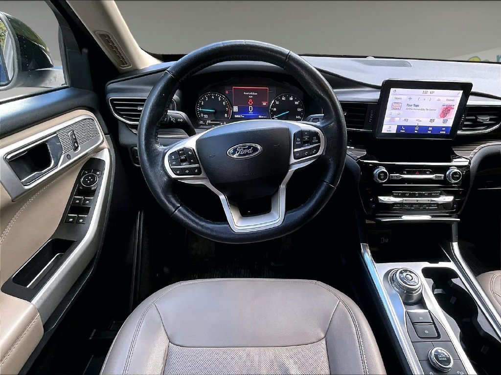 Used 2022 White Ford Limited image 18