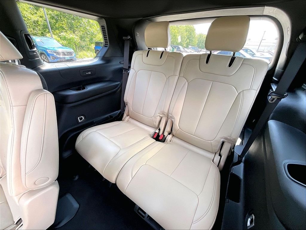 Used 2023 Baltic Gray Metallic Clearcoat Jeep Limited image 16