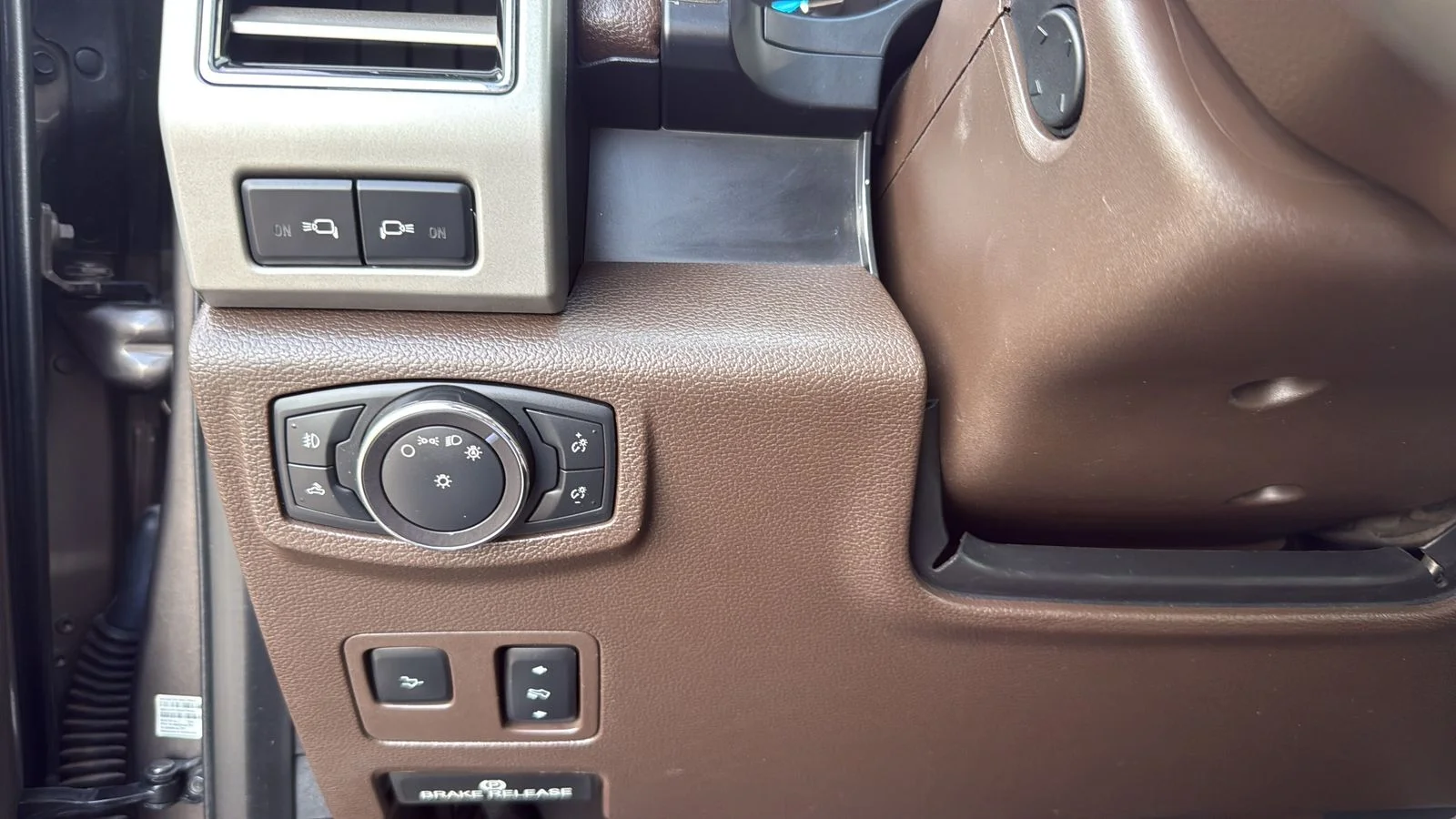 Used 2019 Gray Ford King Ranch image 17
