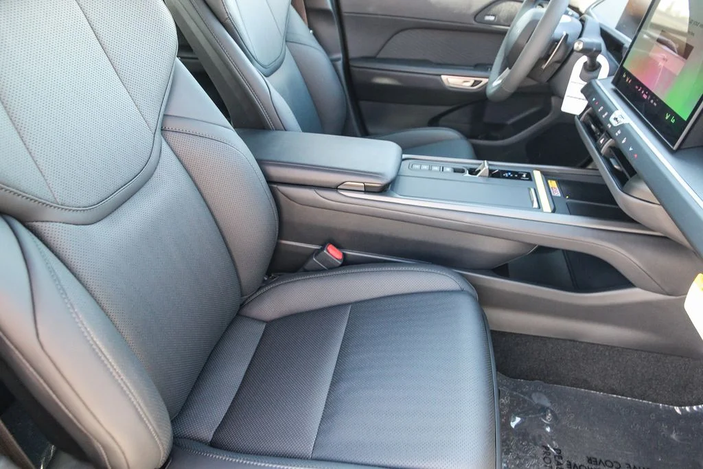 New 2026 Ultra White Lexus ES 350h PREMIUM+ image 17