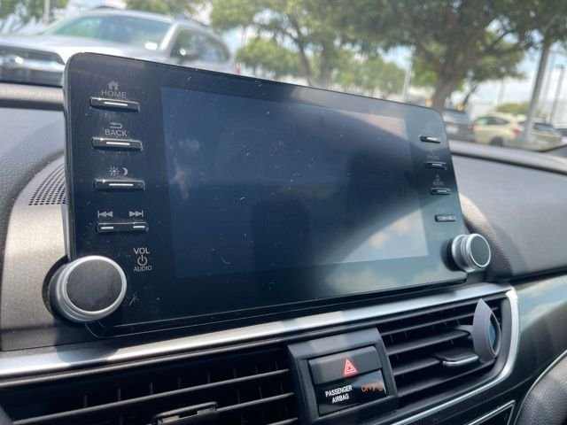 Used 2019  Honda Sport image 14