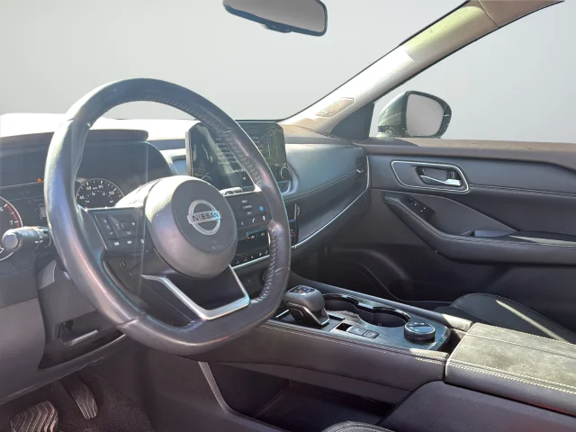Used 2021 Gray Nissan SL image 9