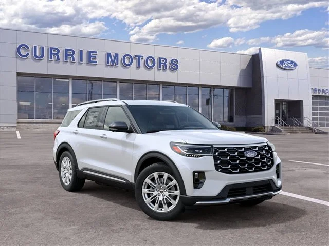 New 2027 Star White Metallic Tri-Coat Ford Platinum image 4