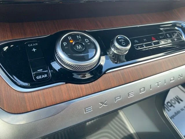 New 2027 Agate Black Metallic Ford King Ranch® image 27