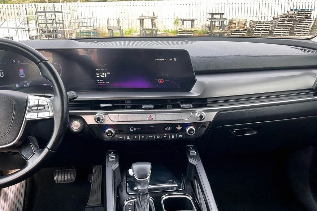 Used 2024 Black Kia S image 6