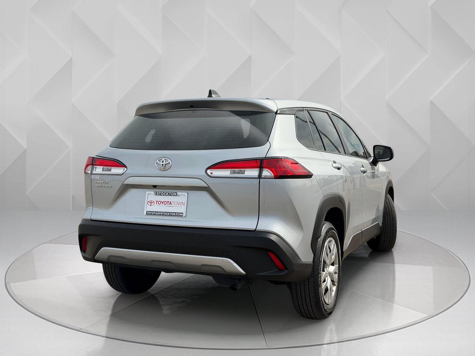 Certified Used 2022 Sonic Silver Toyota L image 8
