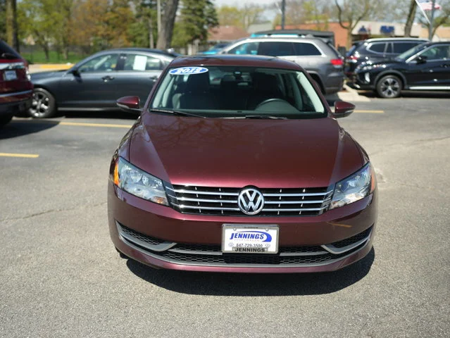 Used 2012 Red Volkswagen SEL image 3