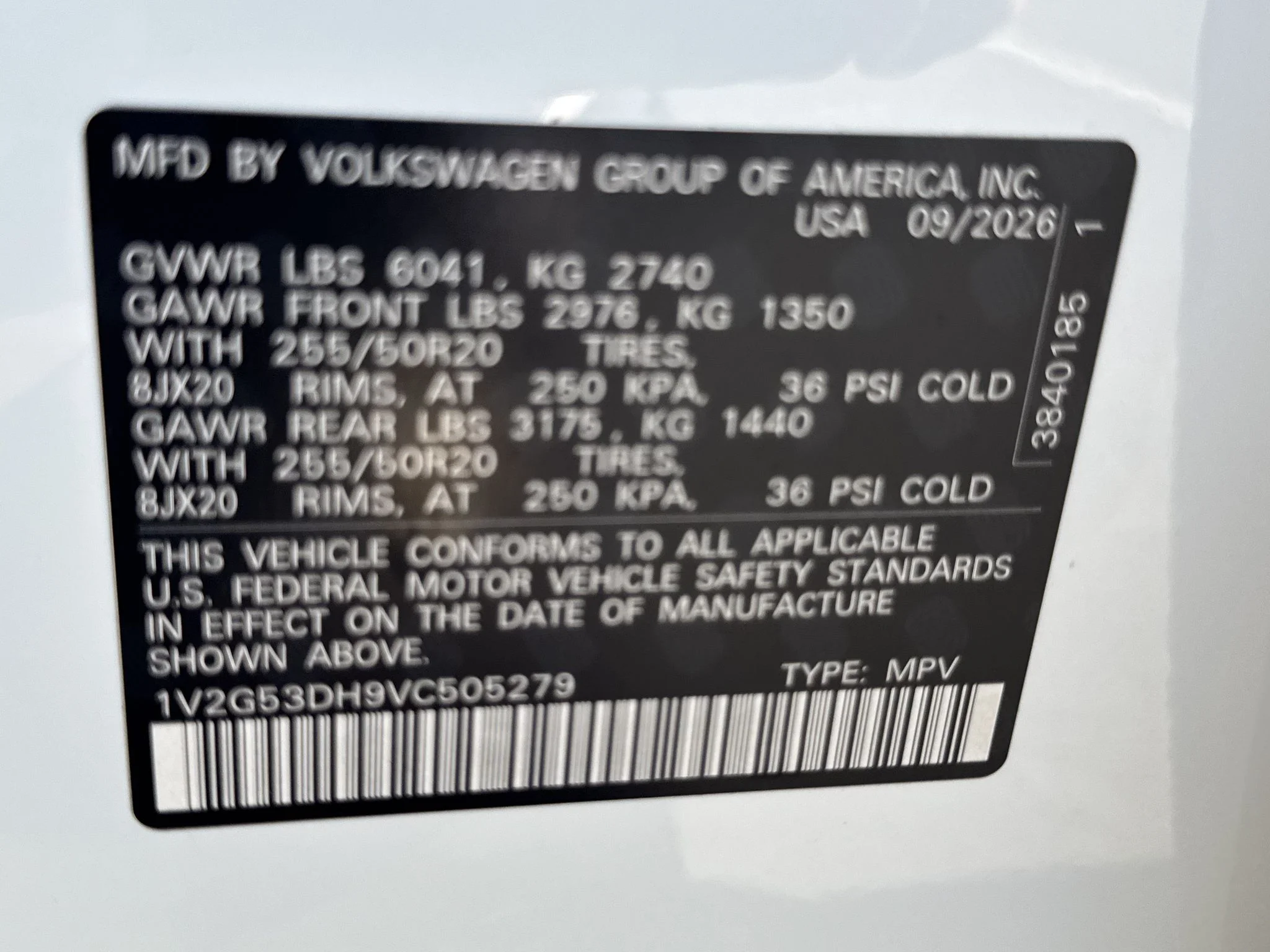 New 2027 Opal White Pearl Volkswagen SE w/Technology image 35