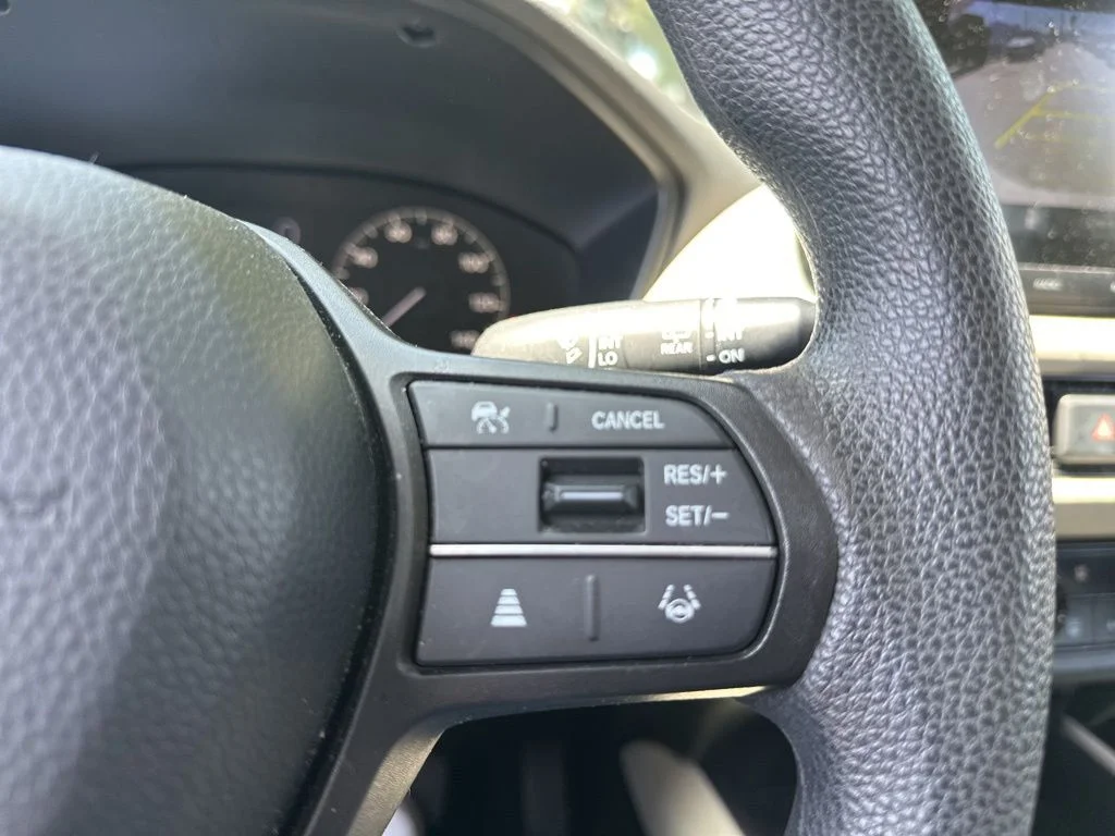 Used 2024 White Honda LX image 11