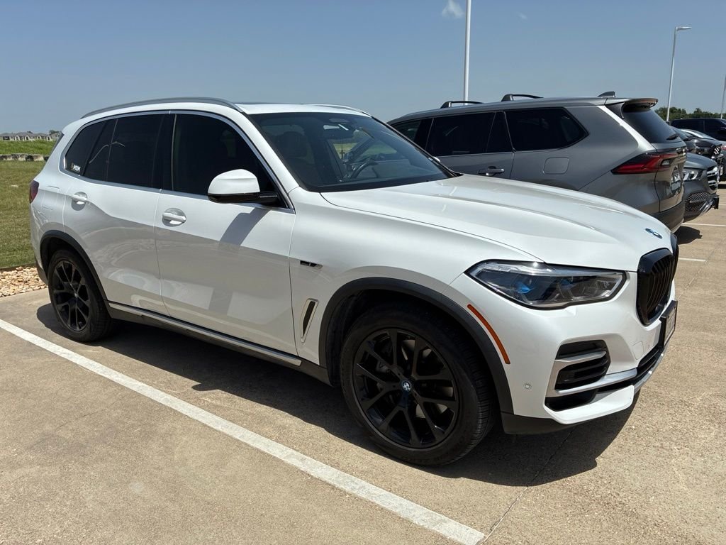 Used 2023 White BMW xDrive45e image 1