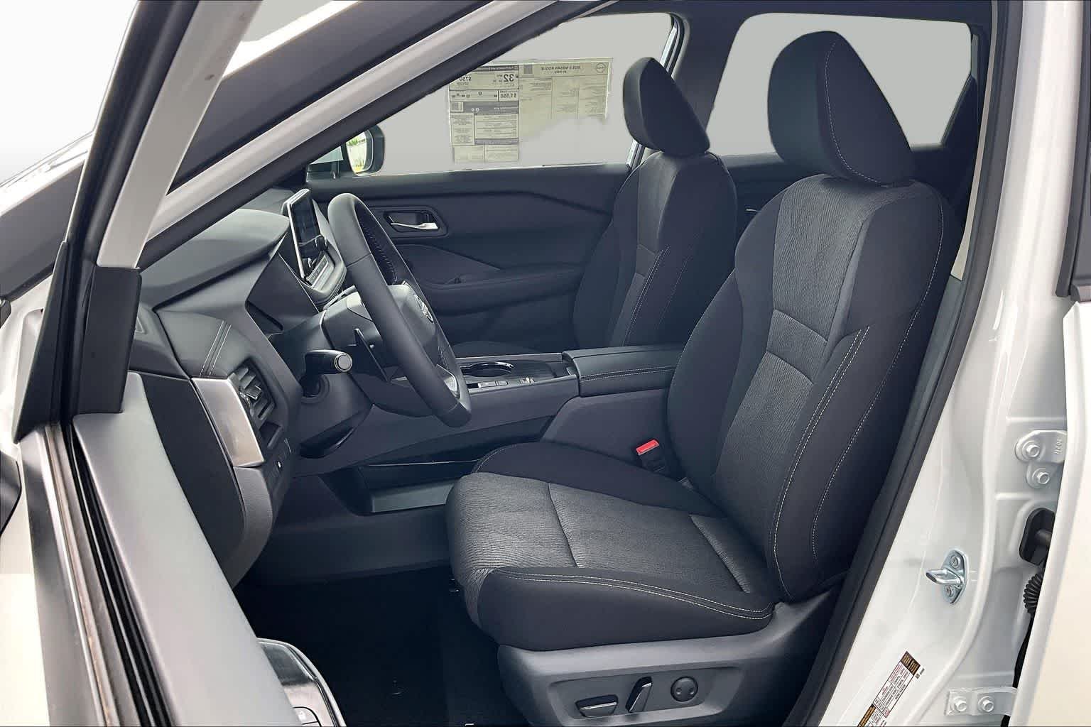 New 2026 Everest White Pearl TriCoat Nissan SV image 15