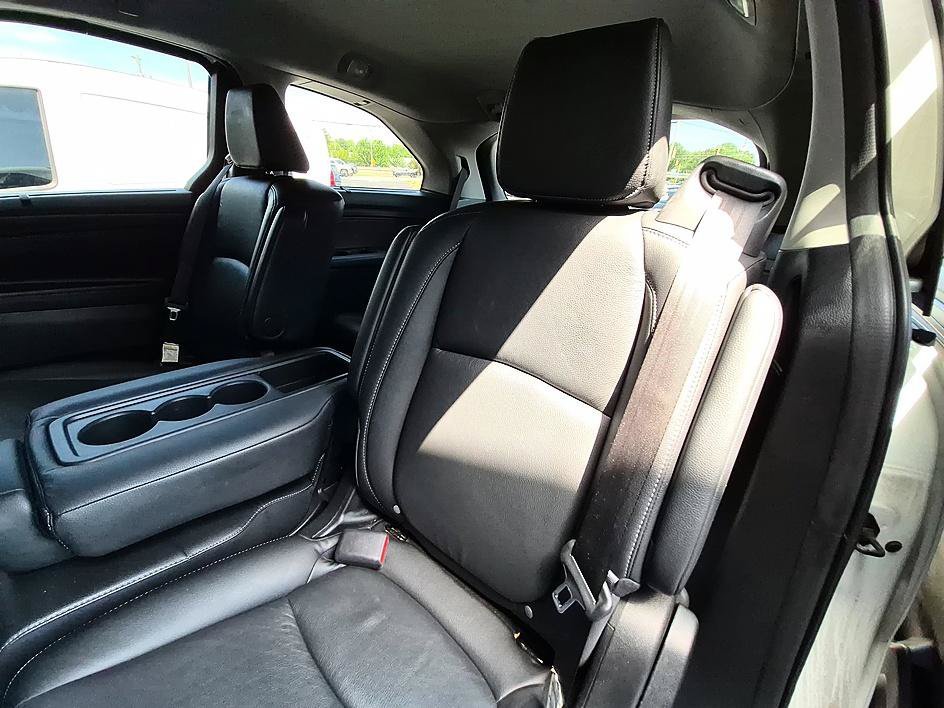 Used 2022 White Honda Touring image 30