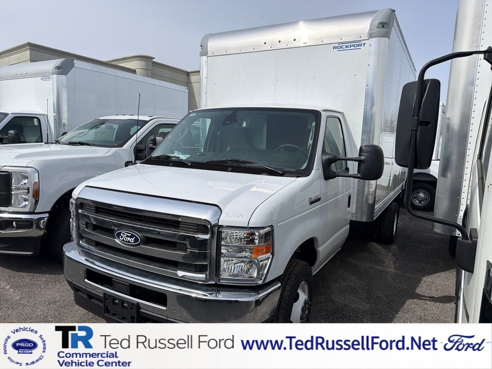 2026 Ford E-Series DRW E-450 Super Duty 158 in WB's photo
