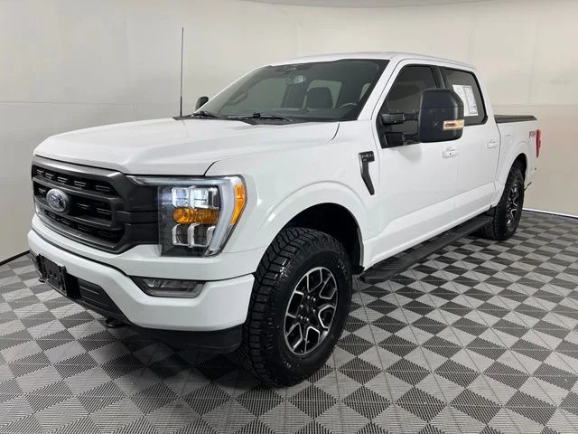 Used 2023 White Ford XLT image 3