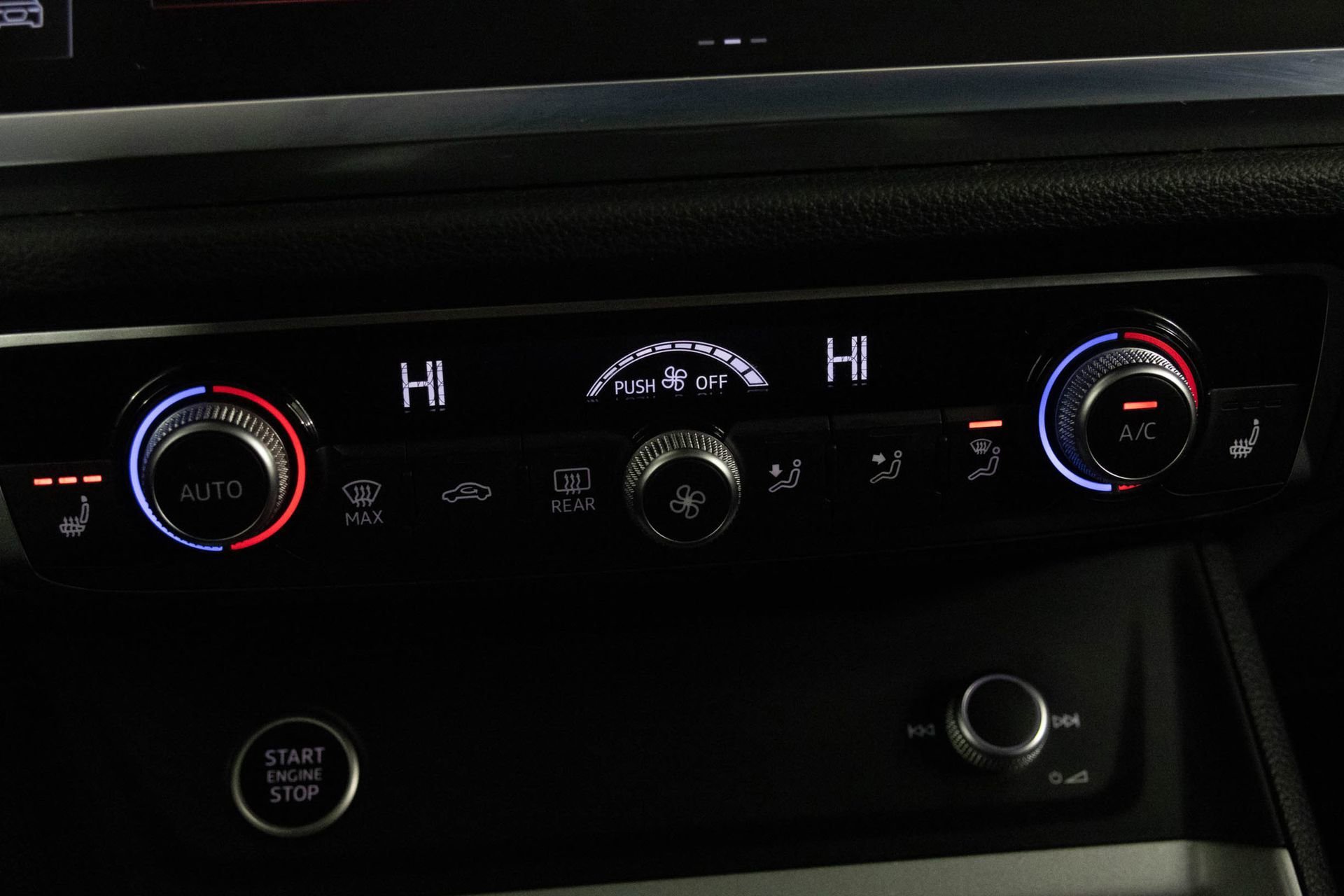 2023 AUDI Q3 - Image 21