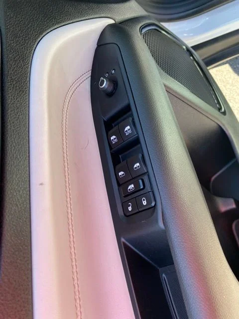 Used 2024 White Jeep Limited image 18