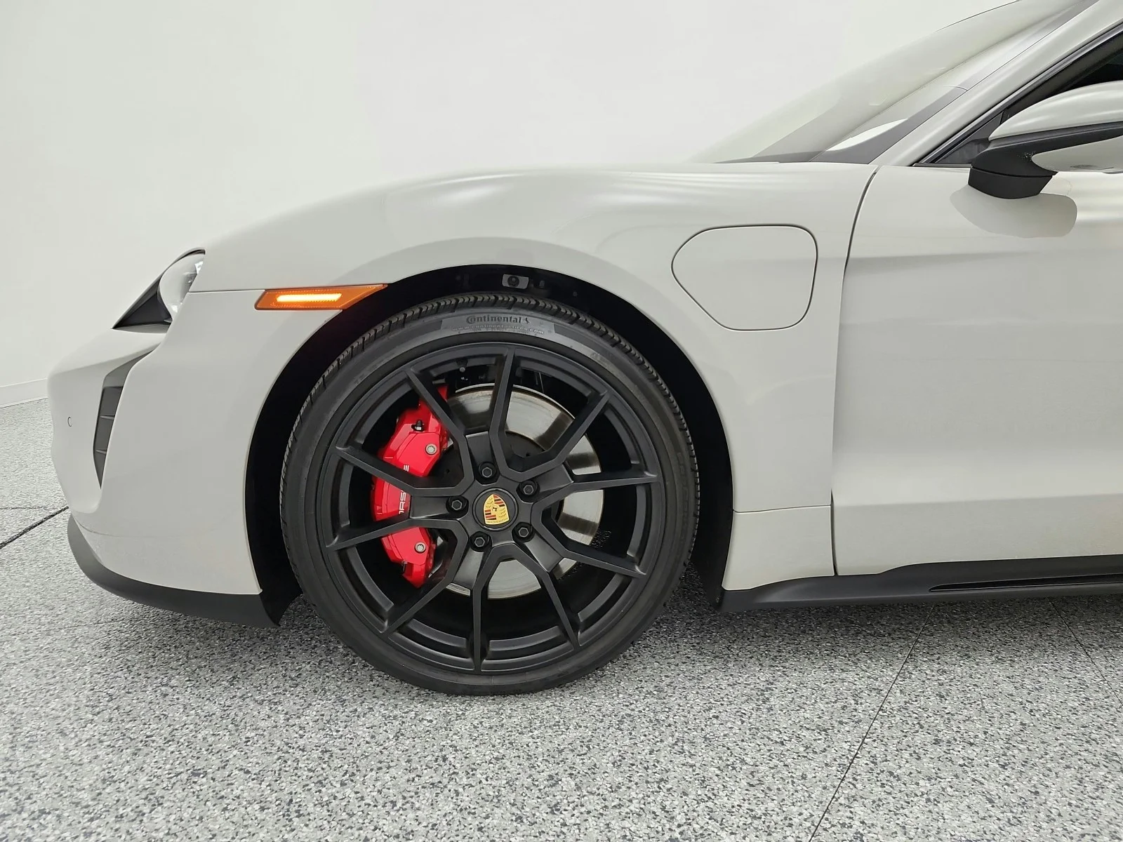 Used 2024 Chalk Porsche GTS AWD image 24