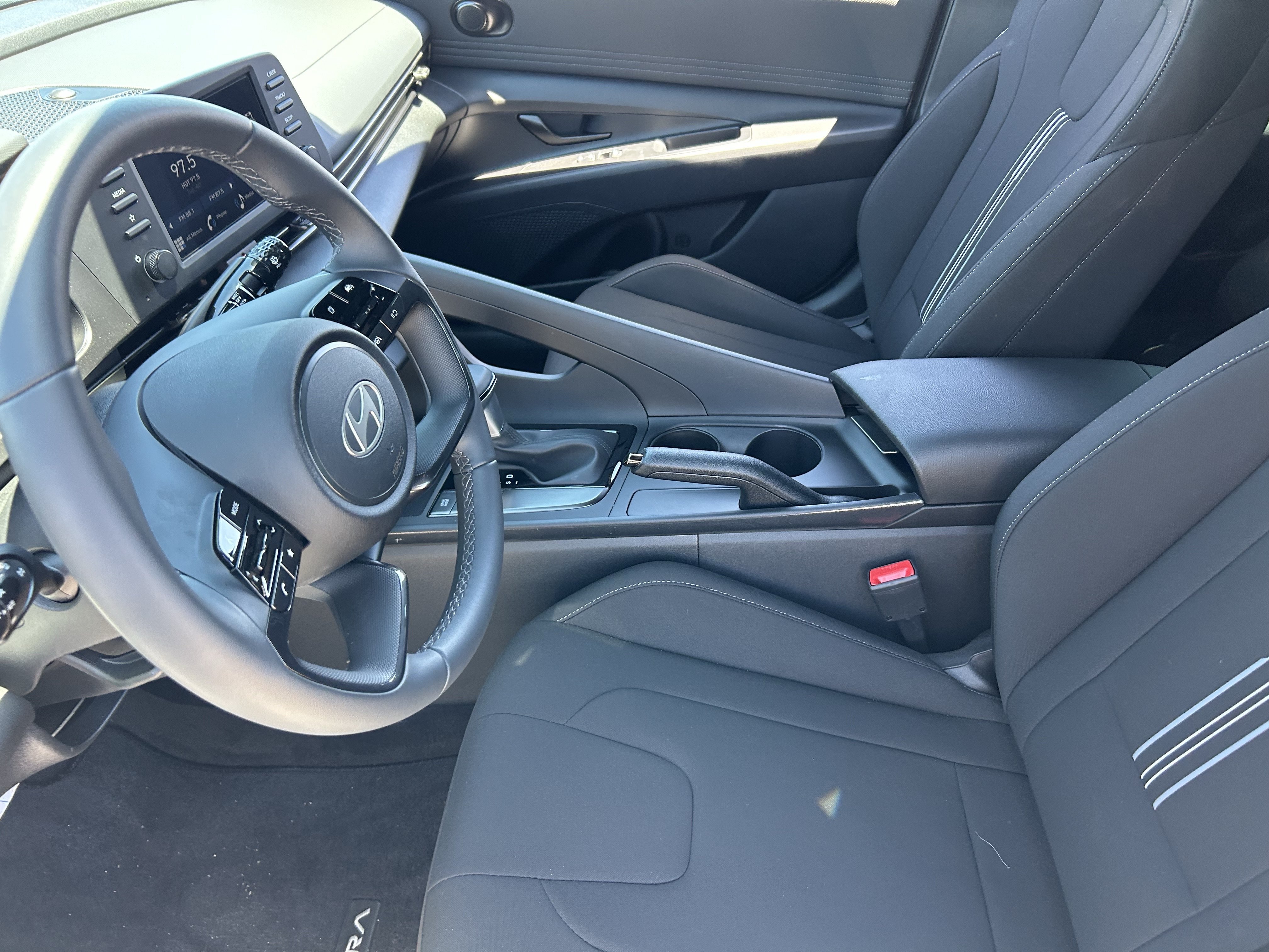 Used 2026 Serenity White Hyundai SEL Sport image 26