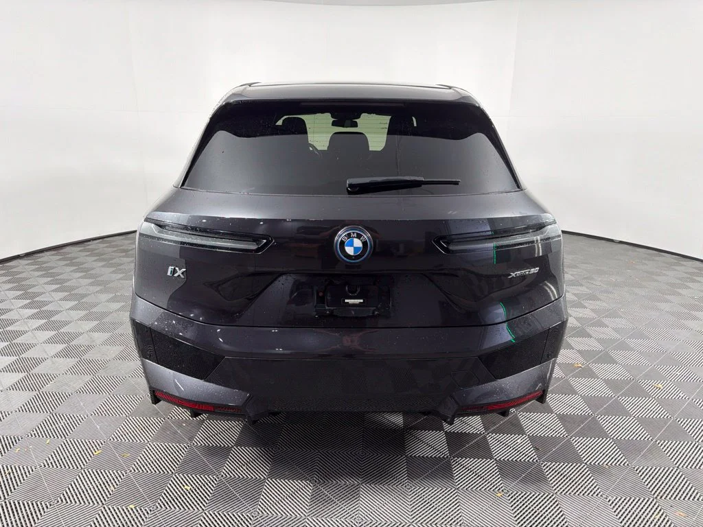 Certified Used 2024 Gray BMW xDrive50 image 6