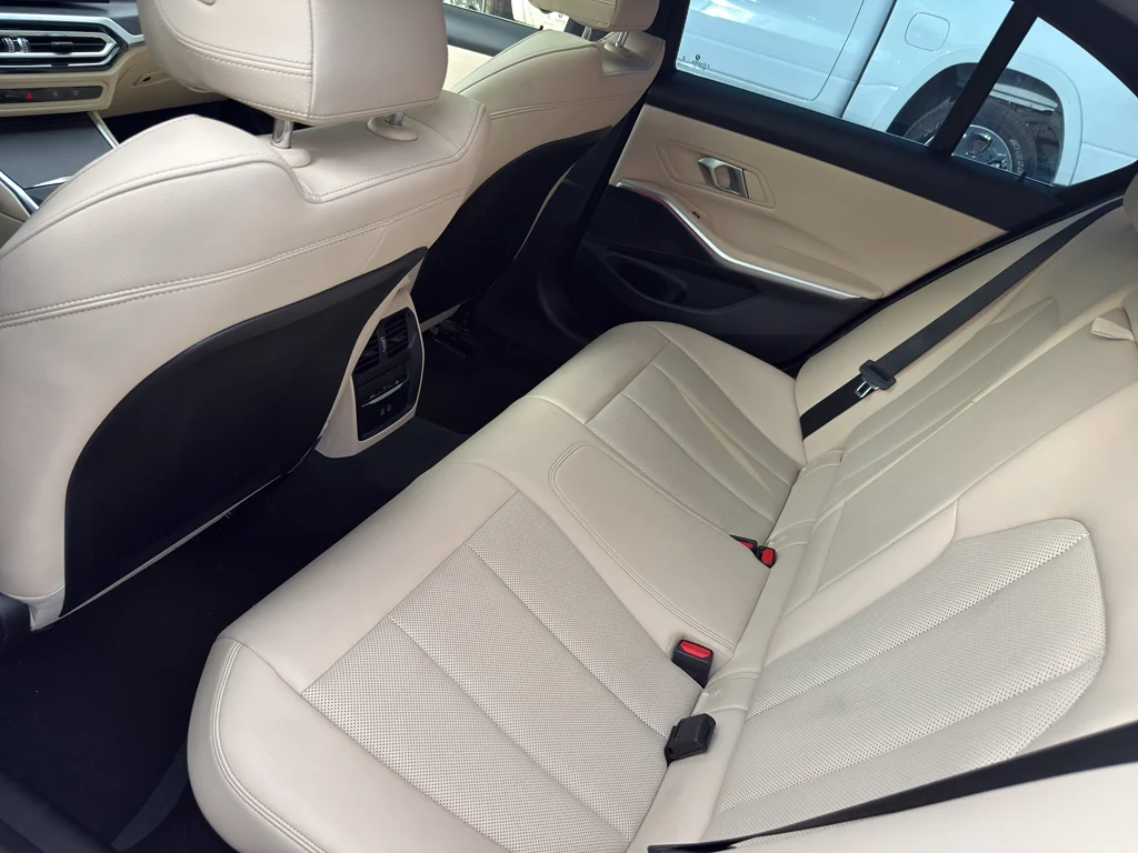 Used 2024 Jet Black BMW 330i image 4