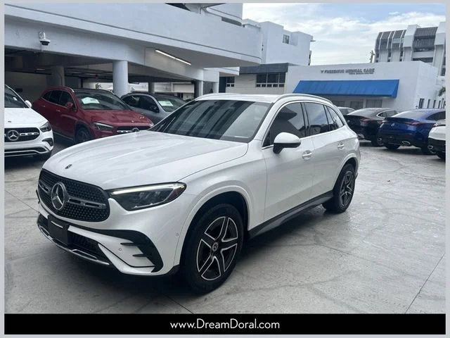 Used 2023 White Mercedes-Benz GLC 300 image 1