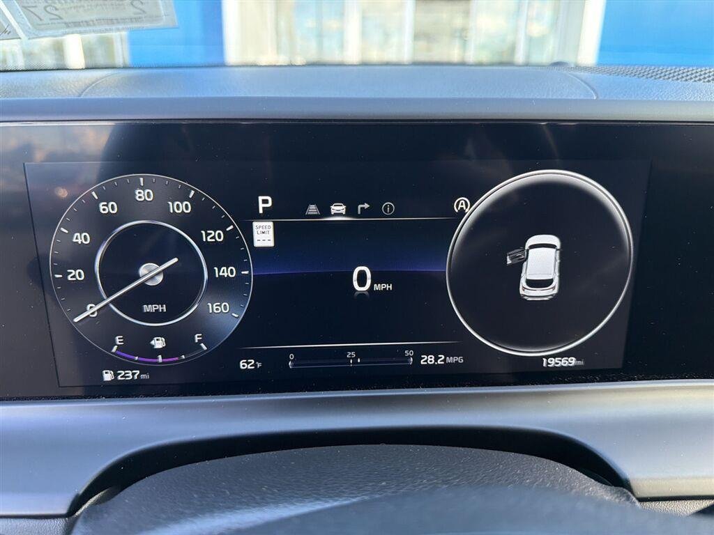 Used 2024 PLUTON BLUE KIA  image 14
