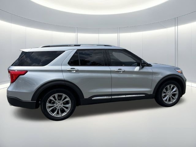 Used 2023 Silver Ford Limited image 6