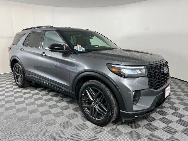 2025 Ford Explorer ST-LINE 4WD (PL535)'s photo