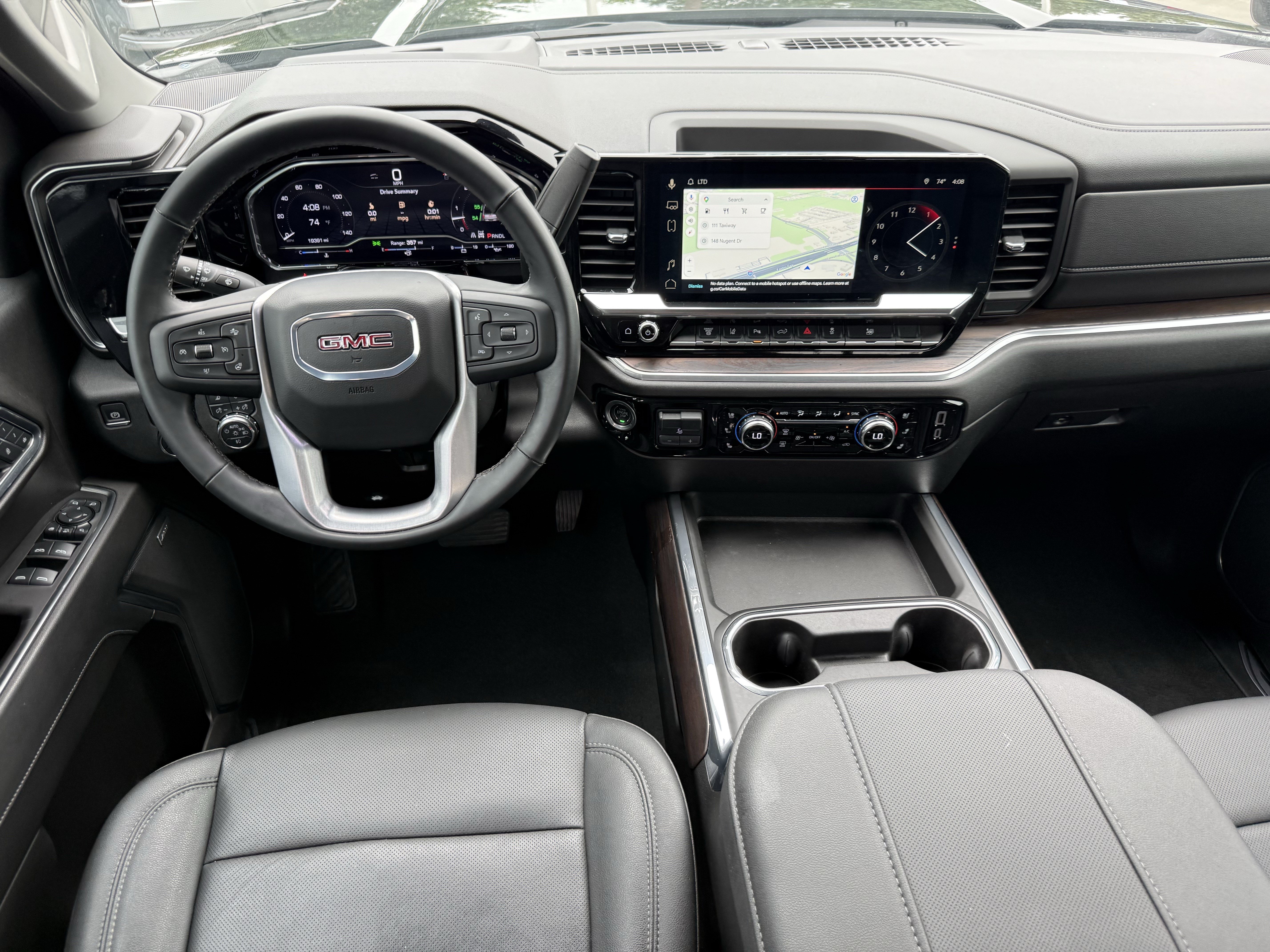 Used 2025 Onyx Black GMC SLT image 13