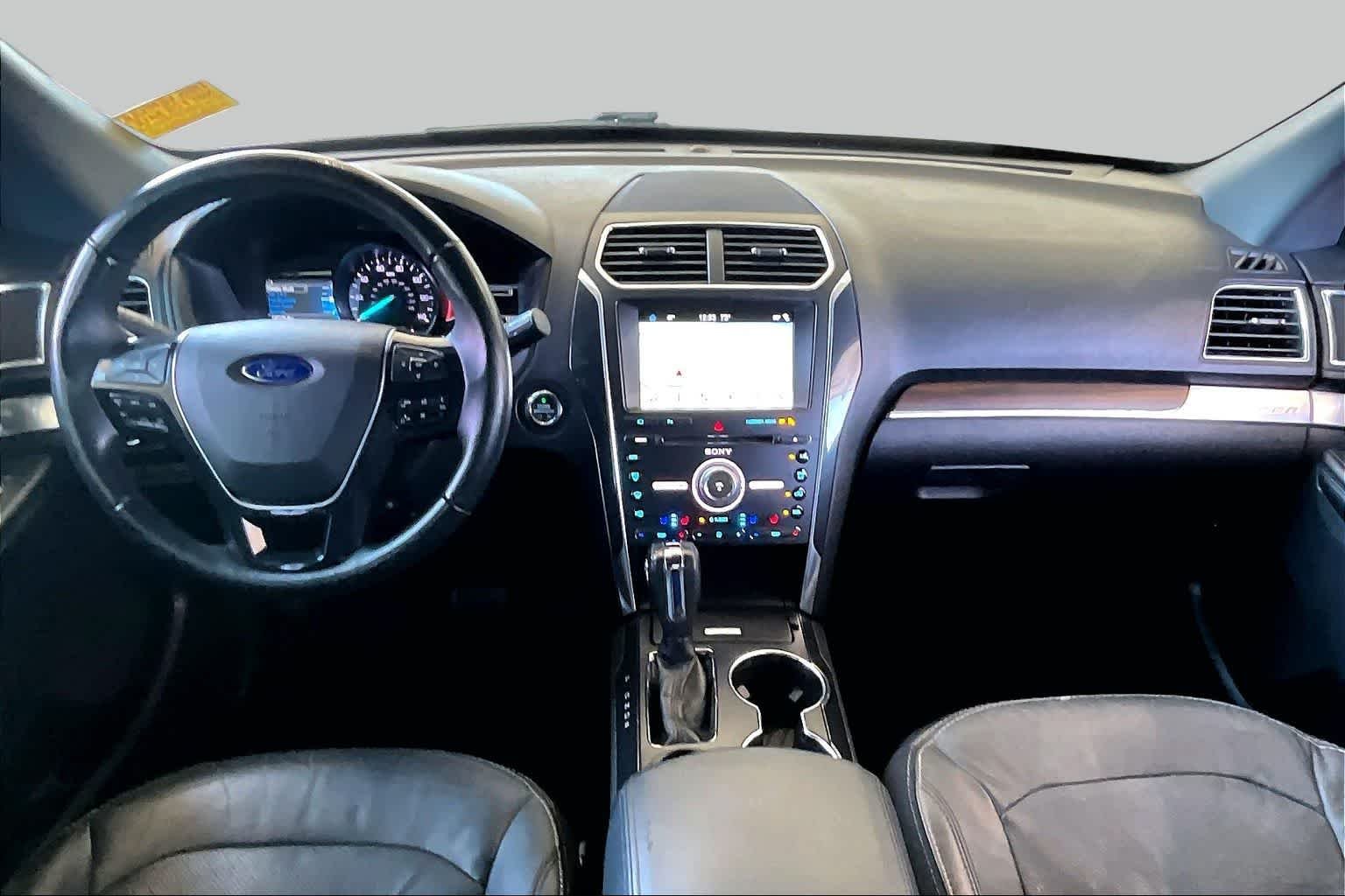 Used 2018 Gray Ford Limited image 16