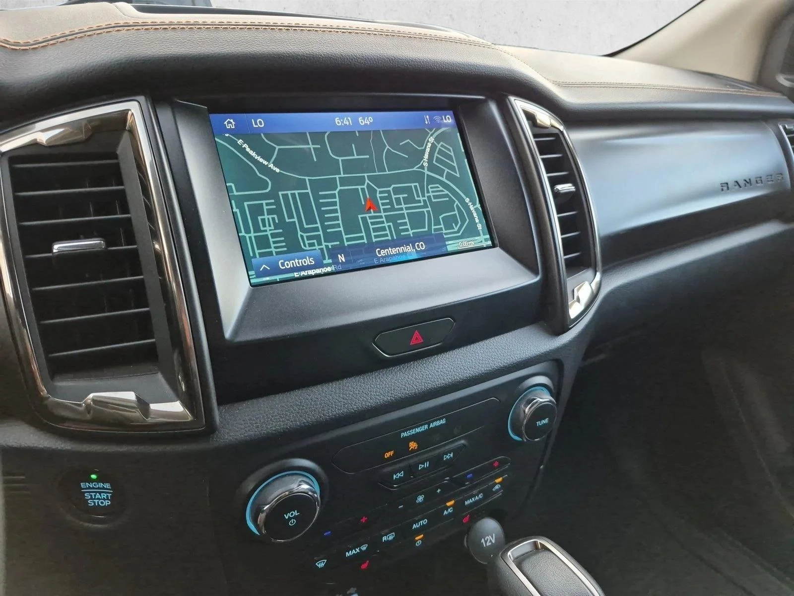 Used 2022 Cactus Gray Ford LARIAT image 13