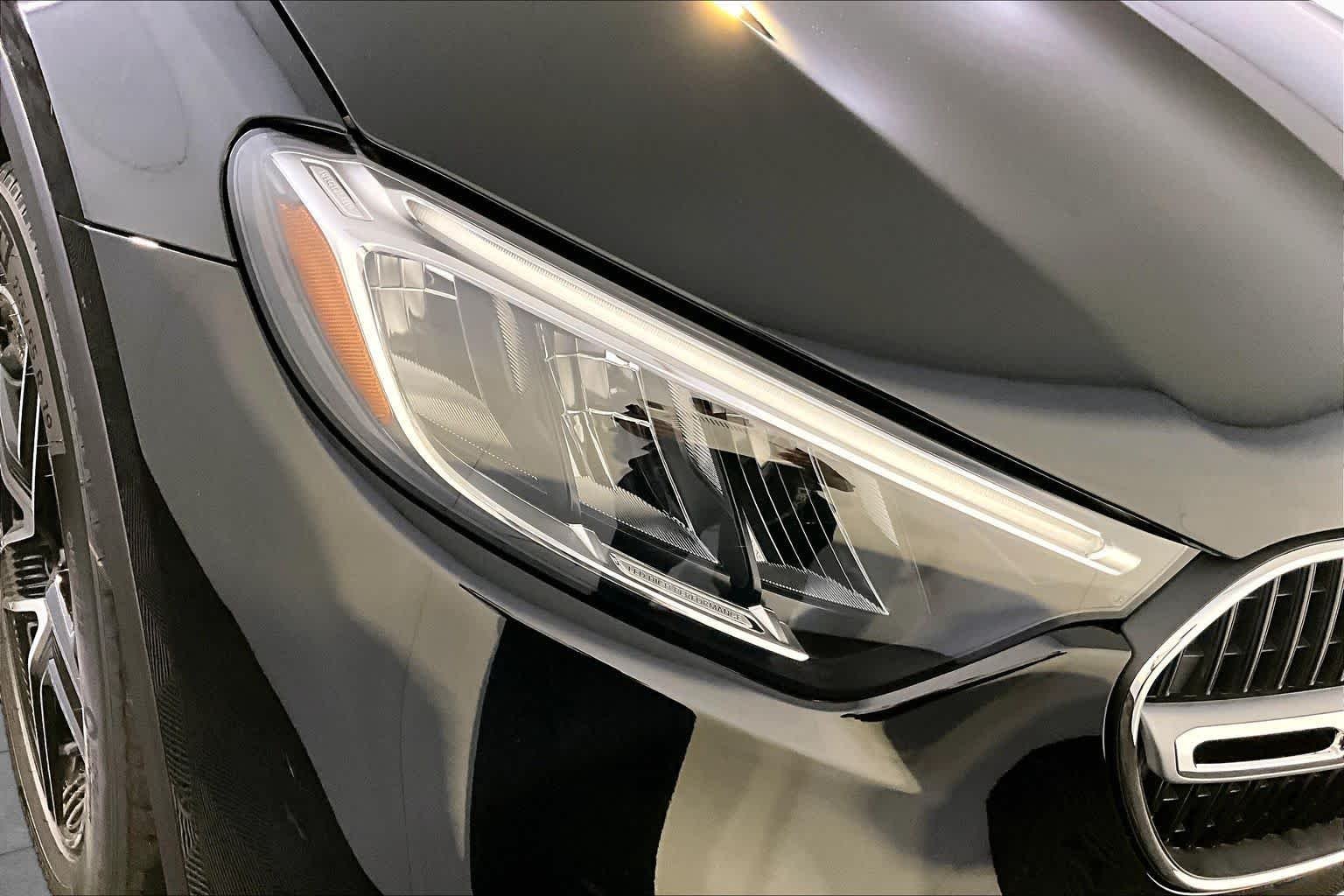 New 2026 040/Black Mercedes-Benz GLC 300 image 16