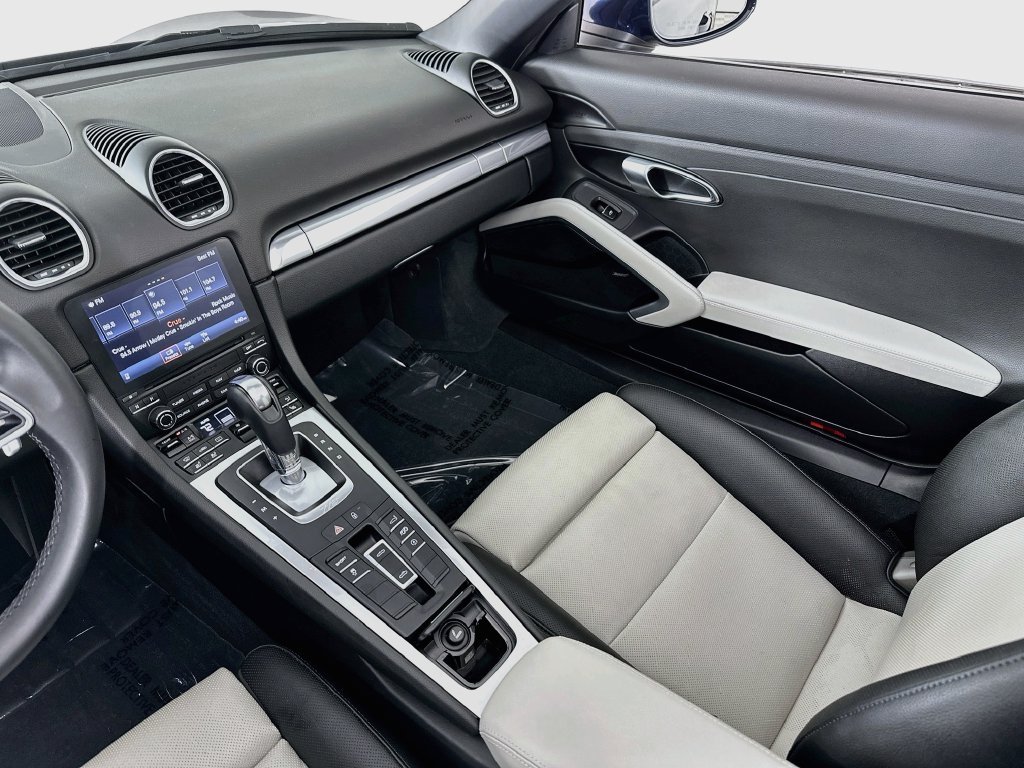 Used 2019  Porsche S image 22