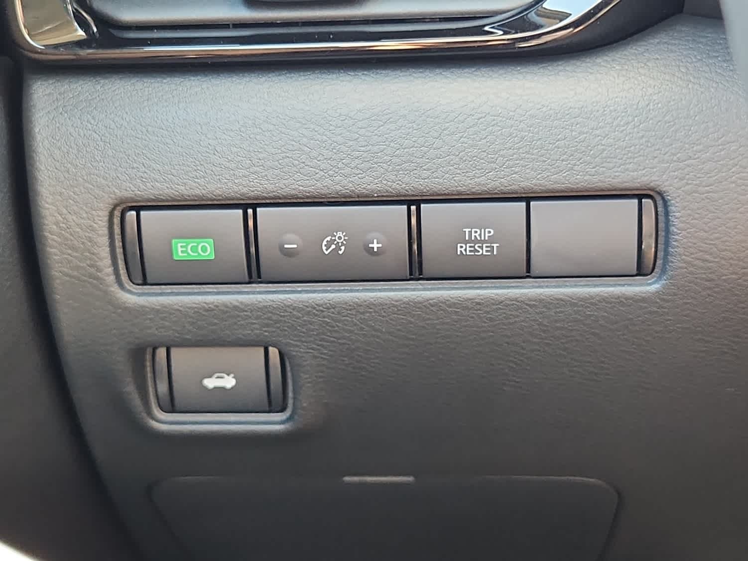 2025 Nissan Sentra SR - Photo 18