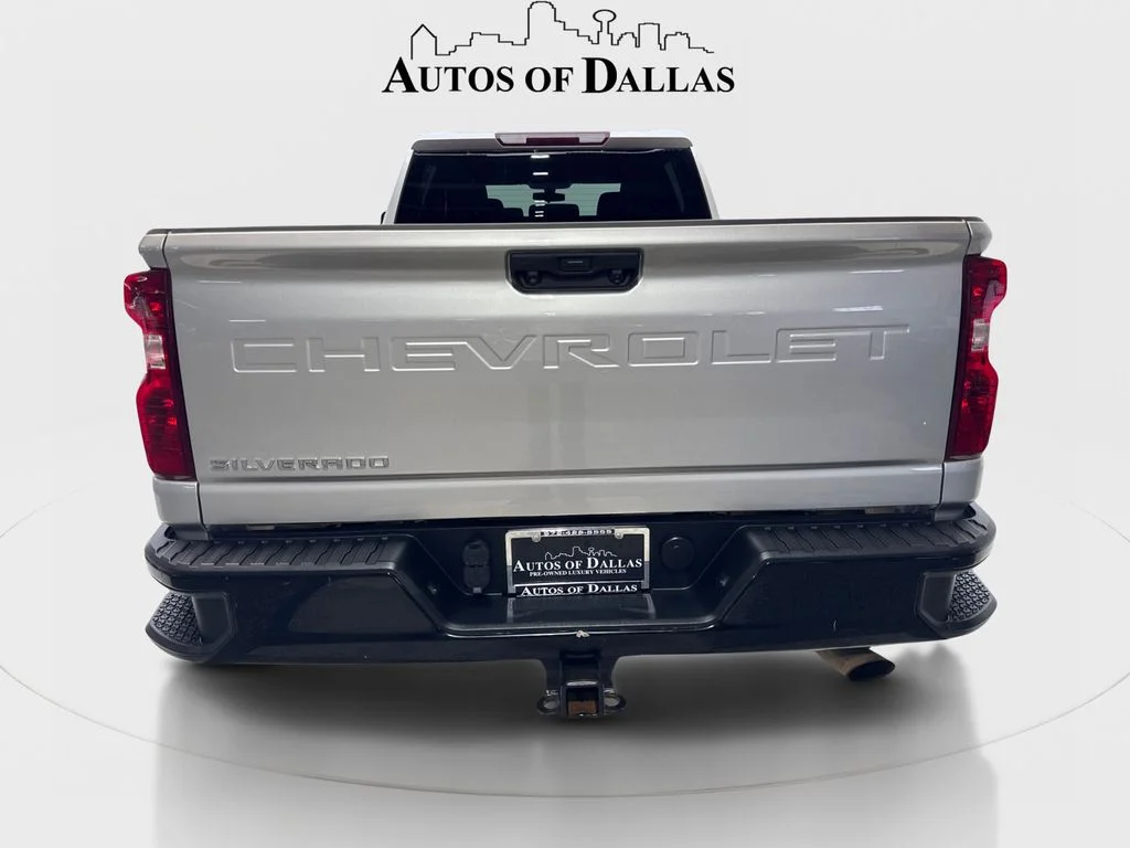 Used 2022 Silver Chevrolet Custom image 7