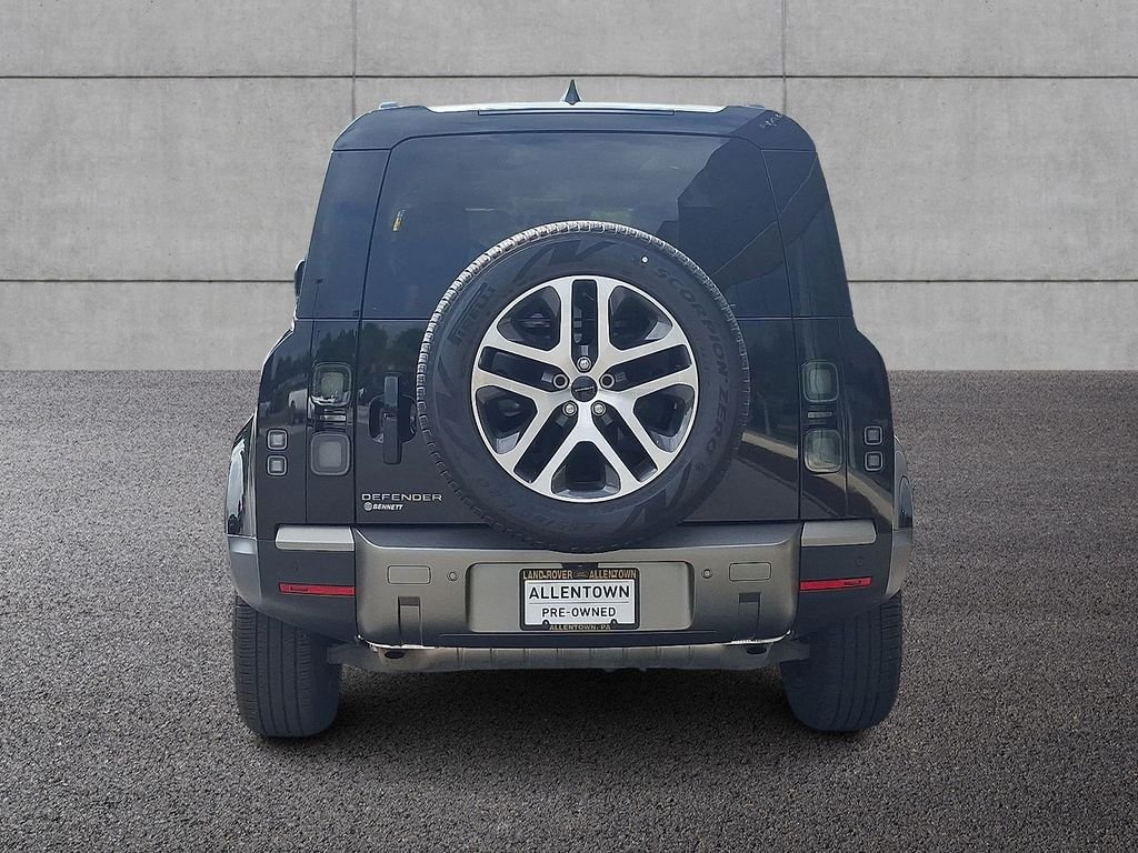 Certified Used 2026 Santorini Black Metallic Land Rover S image 5